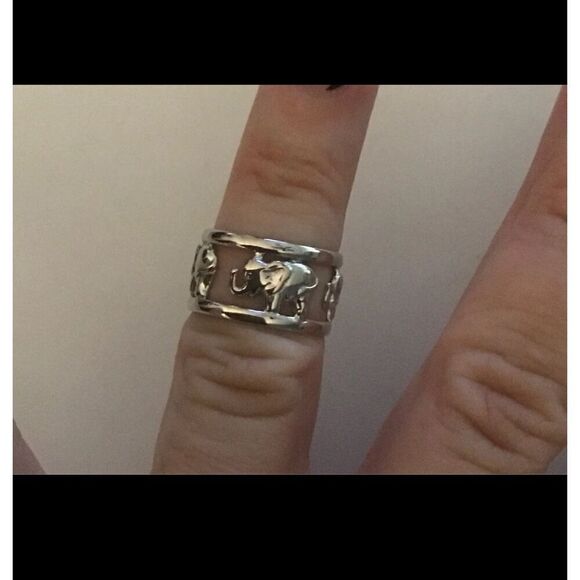 Beautiful High Polished .925 Sterling Silver Elephant Motif Wide Band Ring Sz 8 - Picture 4 of 5